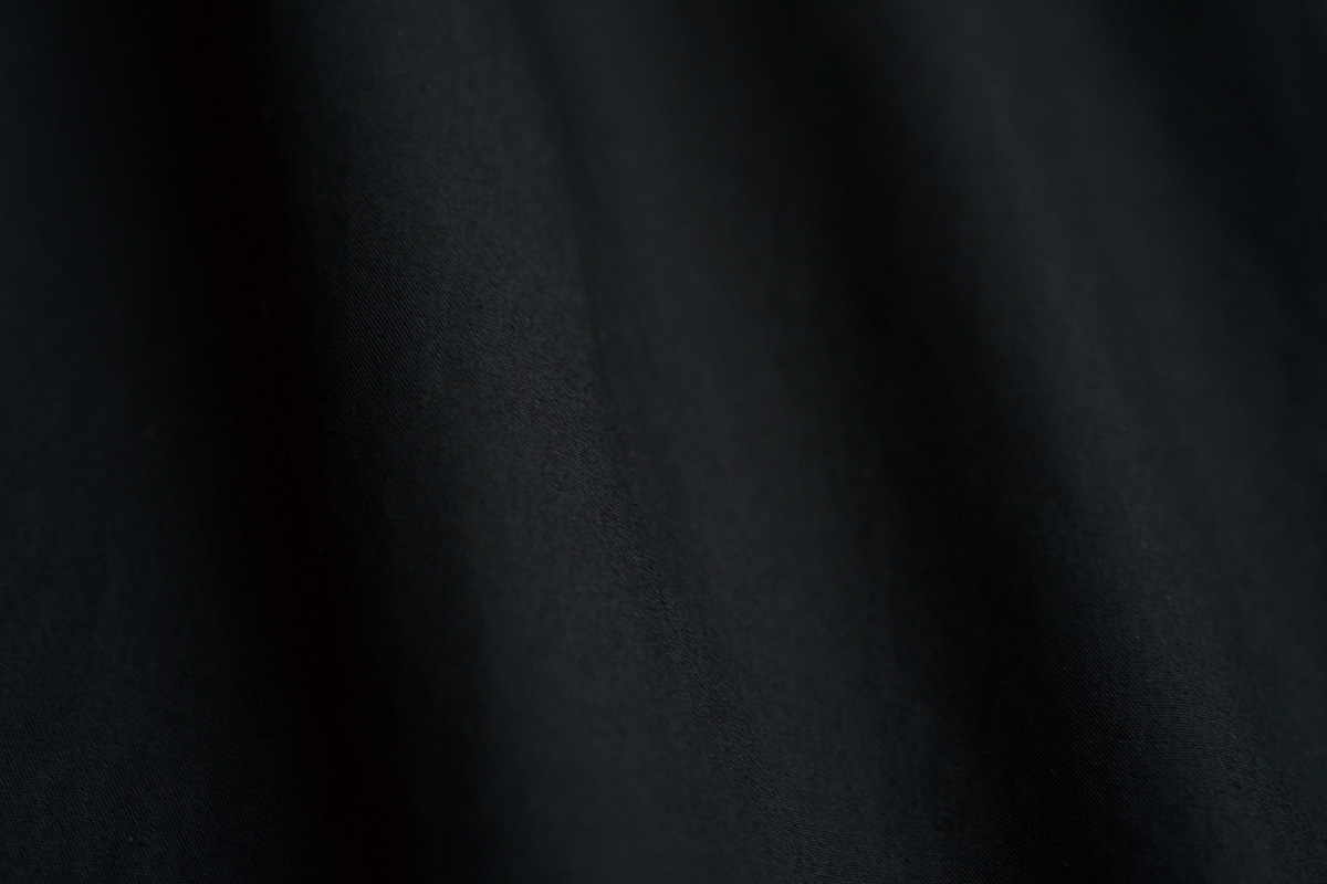 Mochiモチfinx cotton double slit shirt [black/ma25-b-01] 