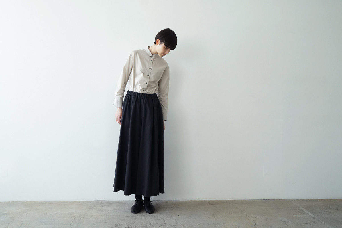 Mochi モチ linen v-neck dress [black] フレンチリネンVネックドレス