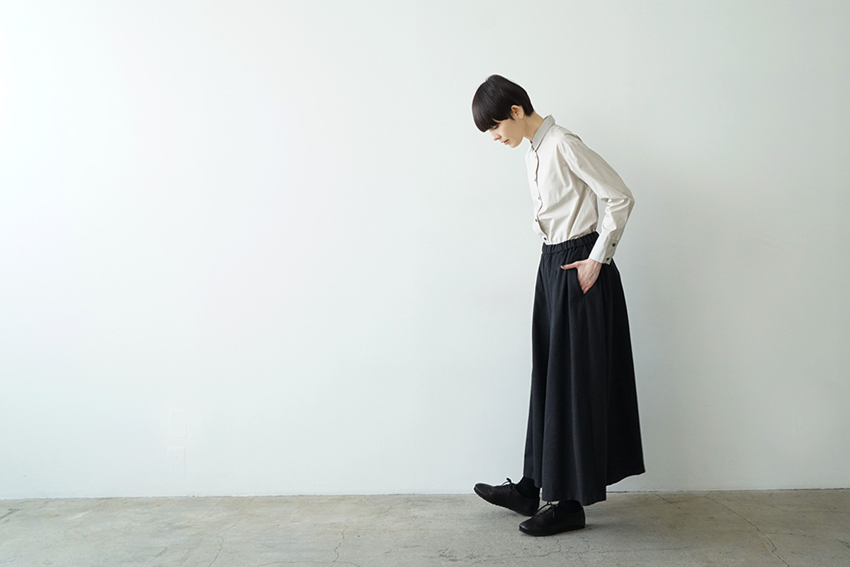 Mochi モチ linen v-neck dress [black] フレンチリネンVネックドレス