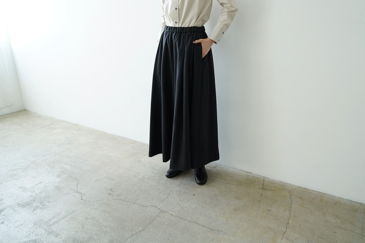 Mochi モチ linen v-neck dress [black] フレンチリネンVネックドレス