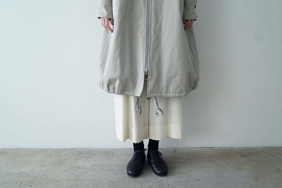 Mochiモチfinx gabardine coat [chalk/ma23-co-01]