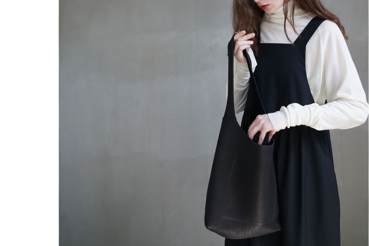 Mochi モチ tall shoulderbag [black/ma-pro-30] 鹿革 ショルダーバッグ 