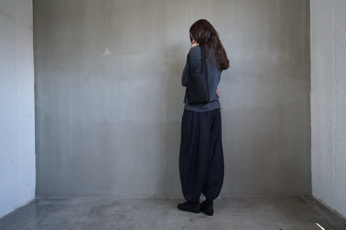 Mochi モチ tall shoulderbag small [black/ma-pro-31] 鹿革 ショルダーバッグ 