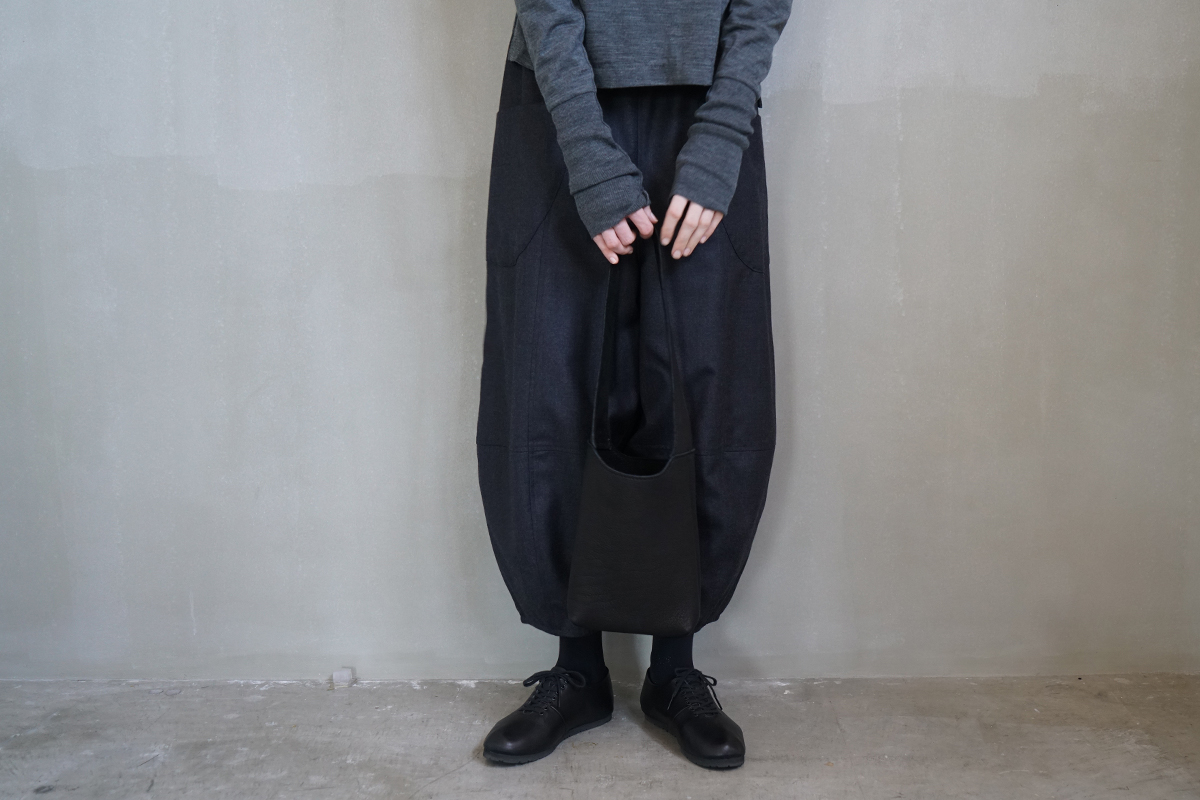 Mochi モチ tall shoulderbag small [black/ma-pro-31] 鹿革 ショルダーバッグ 
