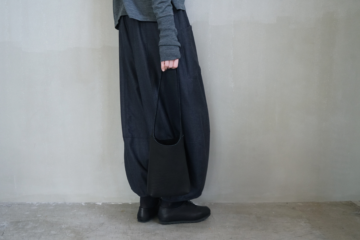 Mochi モチ tall shoulderbag small [black/ma-pro-31] 鹿革 ショルダーバッグ 