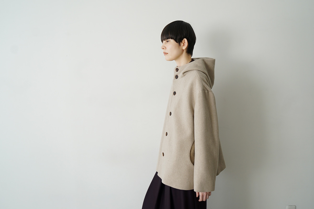Mochiモチhooded short coat