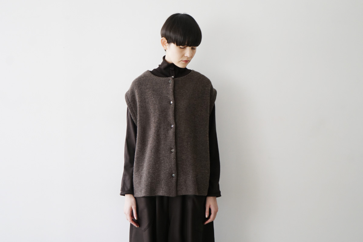 Mochiモチlib knit vest [ma26kn-02/dark mocha]