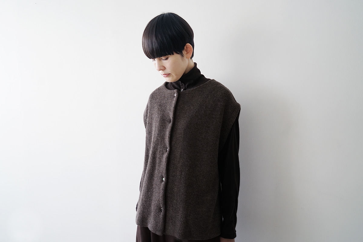 Mochiモチlib knit vest [ma26kn-02/dark mocha]