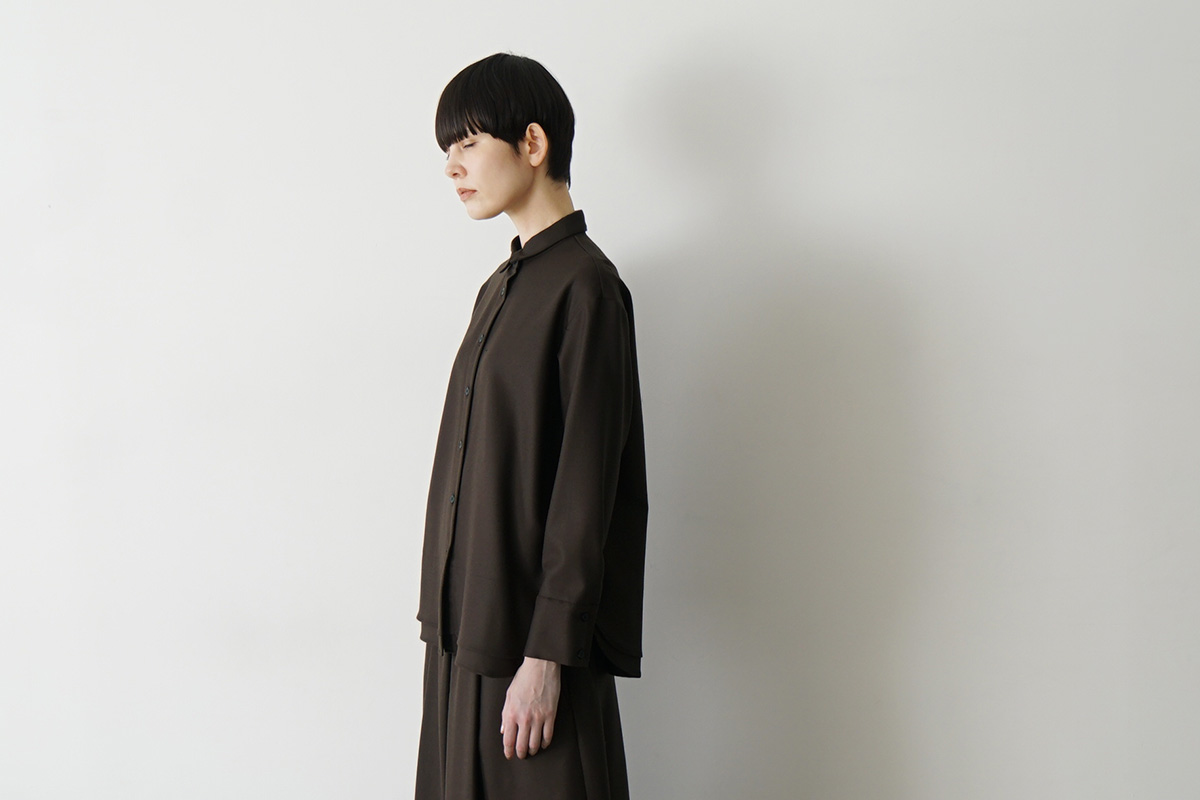 Mochiモチdouble slit shirt [dark mocha/ma25-b-01] 
