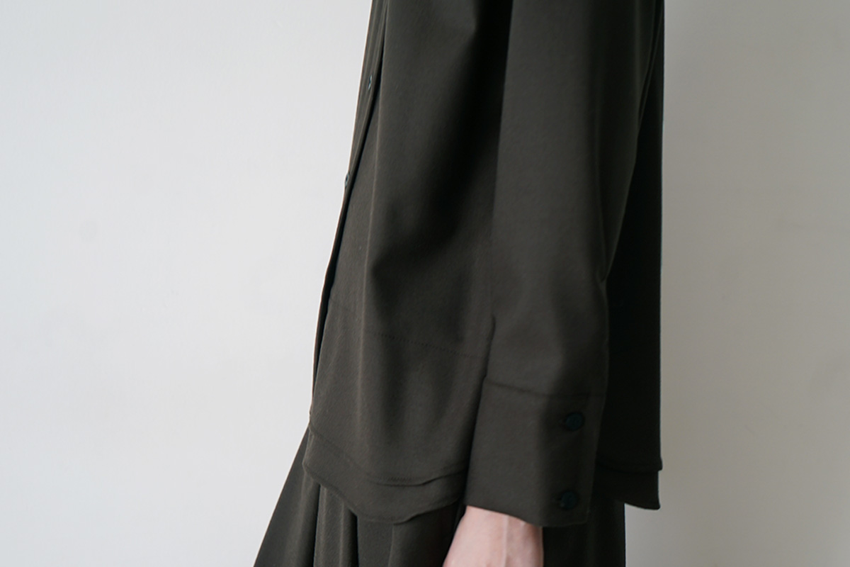 Mochiモチdouble slit shirt [dark mocha/ma25-b-01] 