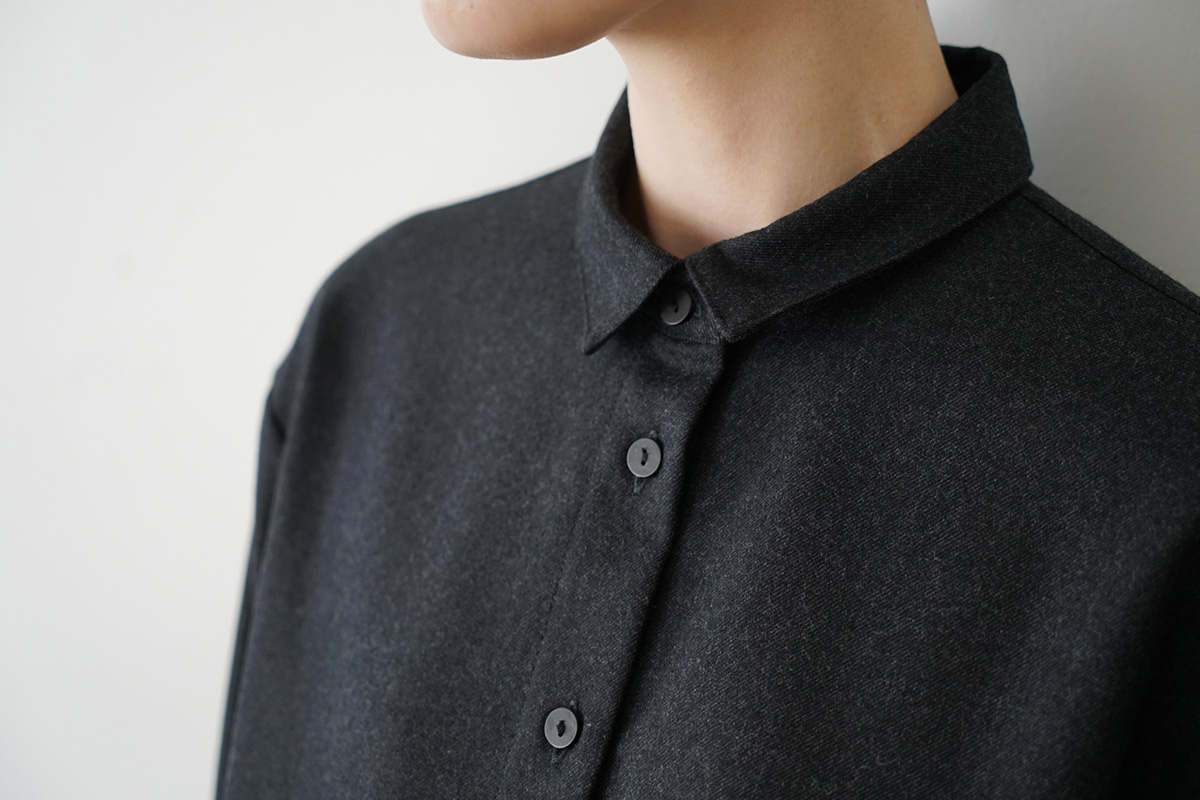 Mochiモチdouble slit shirt [dark gray/ma25-b-01]