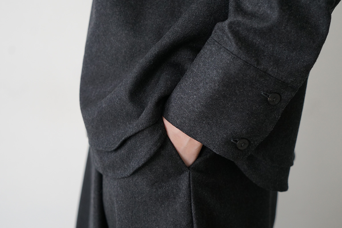 Mochiモチdouble slit shirt [dark gray/ma25-b-01]