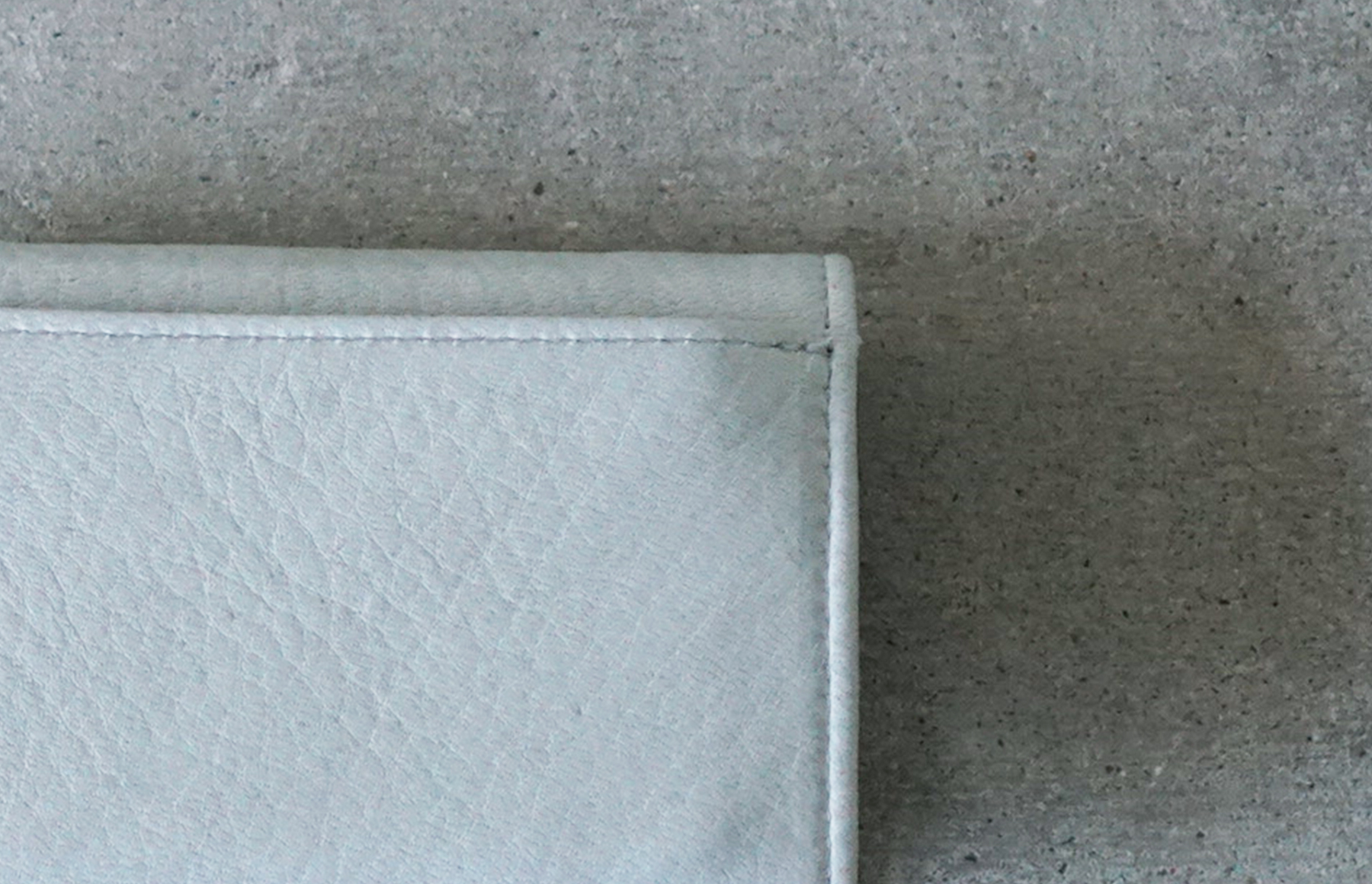 VU ヴウ vu-product-B12[GREEN GRAY]leather mini wallet