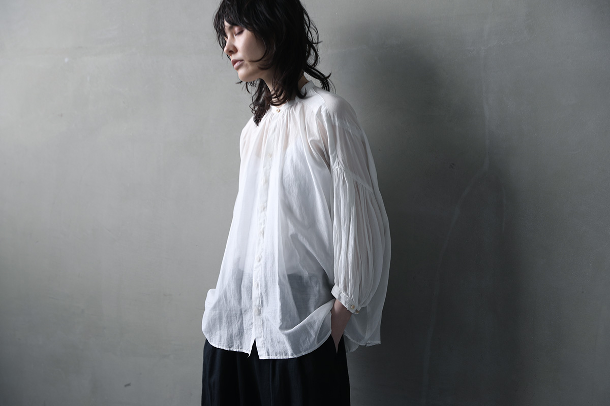 suzuki takayukiスズキタカユキpuff-sleeve blouse [S231-08/nude