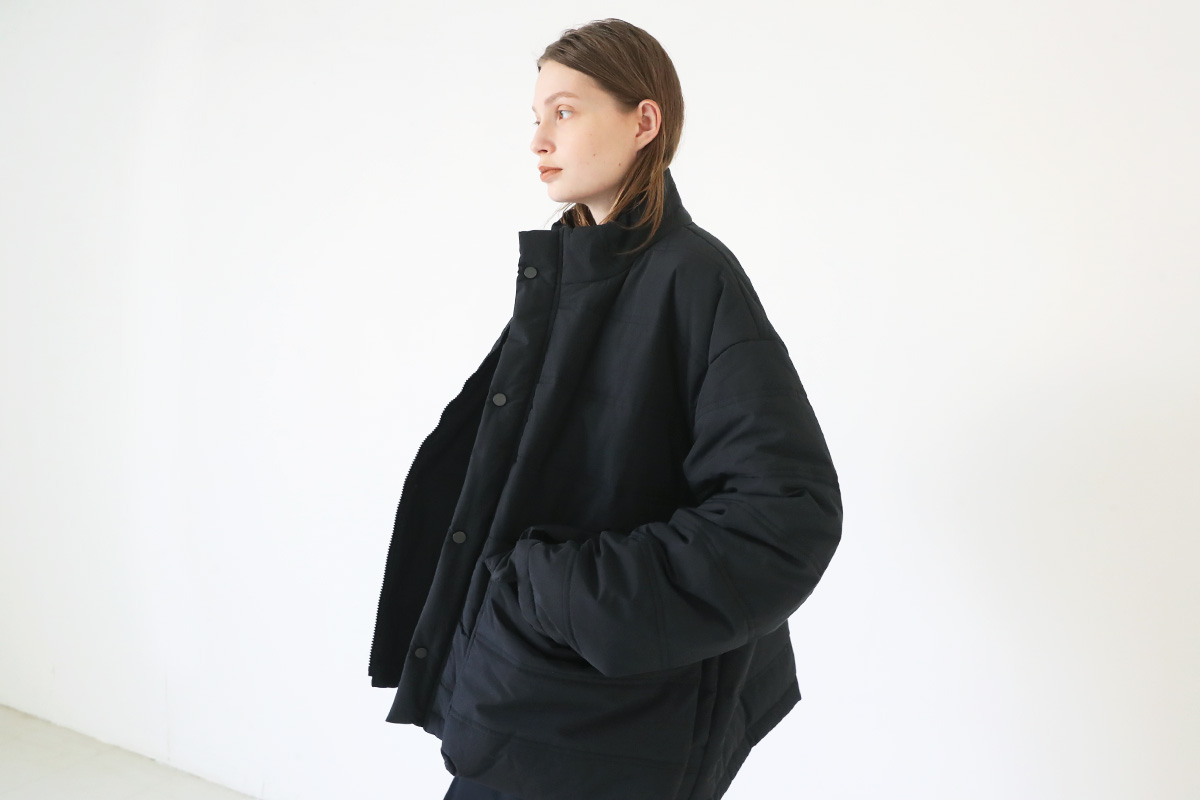 HENRIK VIBSKOV ヘンリックヴィブスコフ SHORT DOWN JACKET [Caviar]