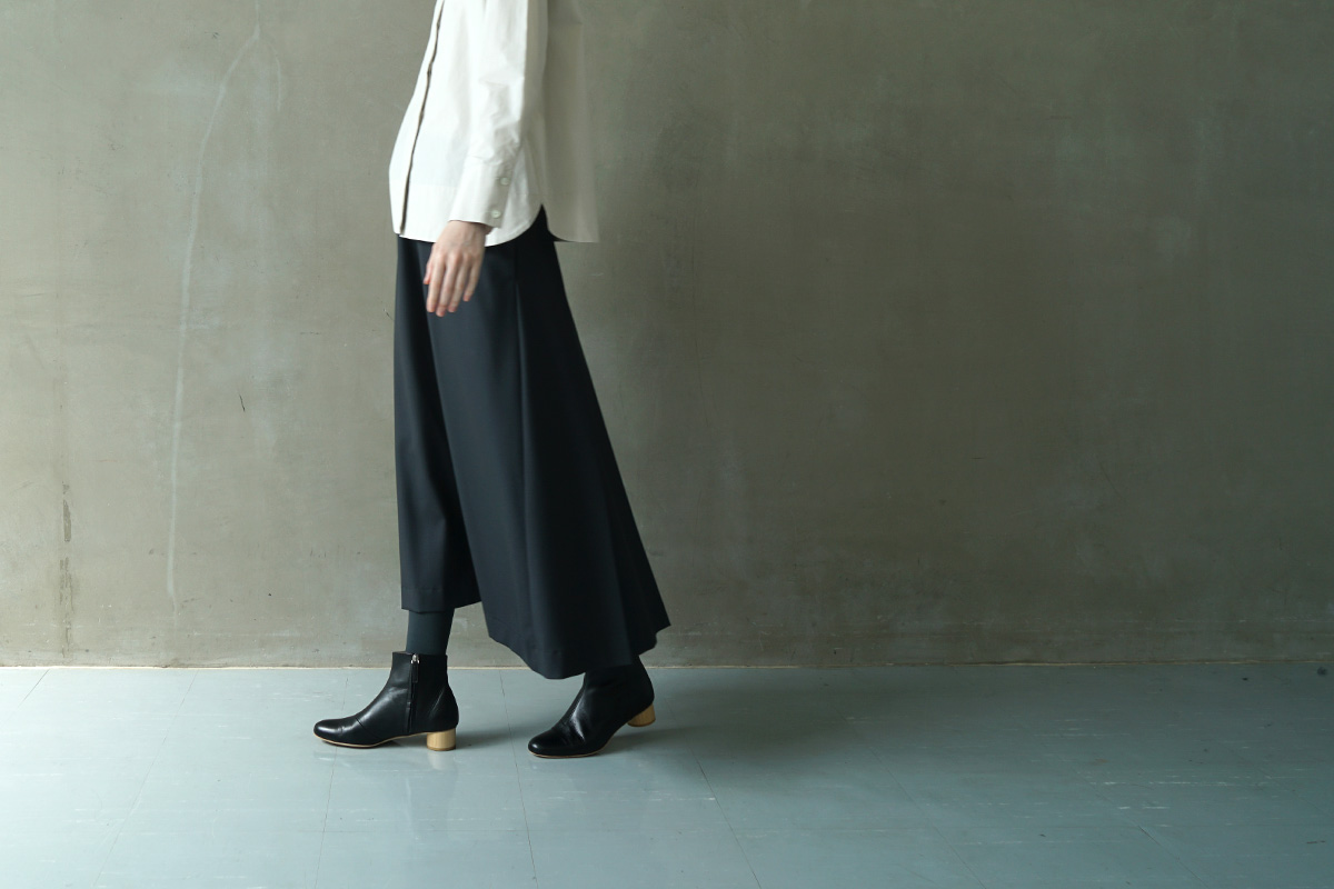 Mochi モチ harf tucked skirt [dark moss grey]