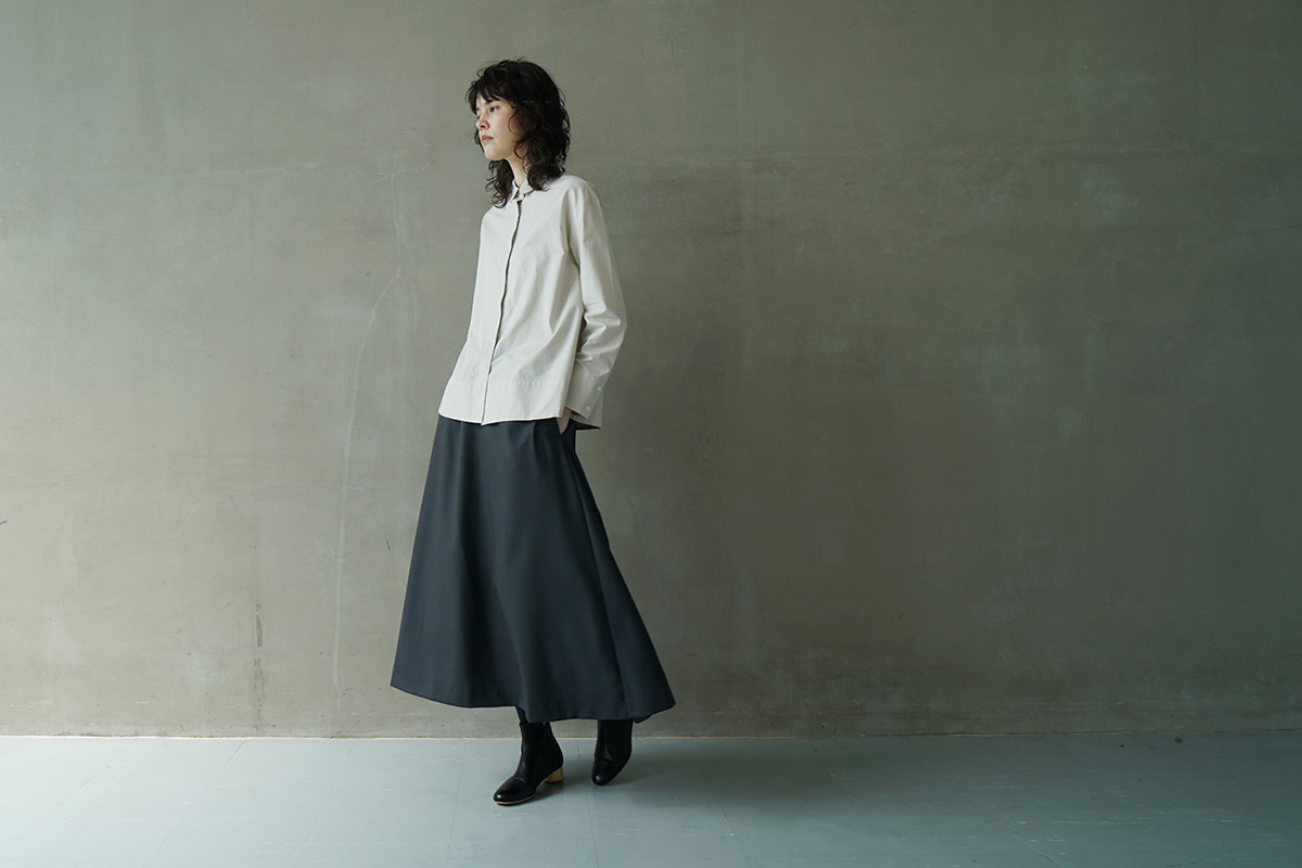Mochi モチ harf tucked skirt [dark moss grey]