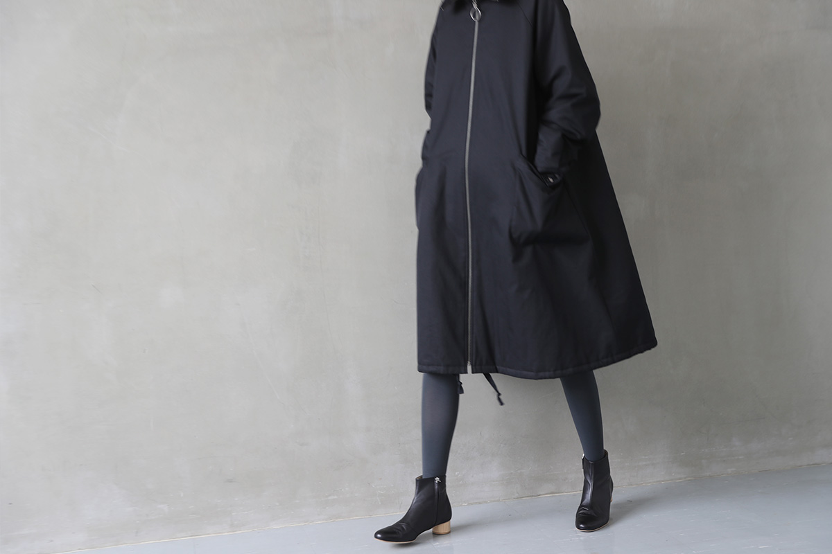 Mochi モチ finx gabardine coat [black]