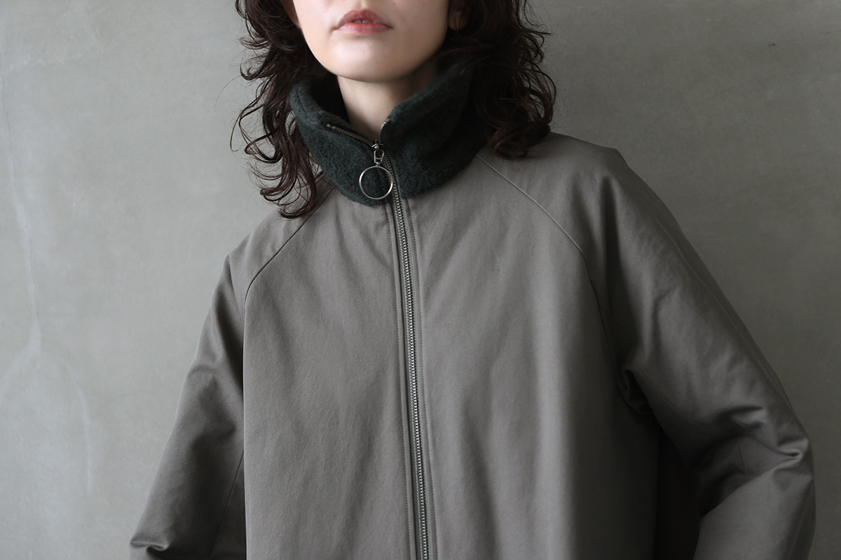 Mochi モチ finx gabardine coat [dark moss green]