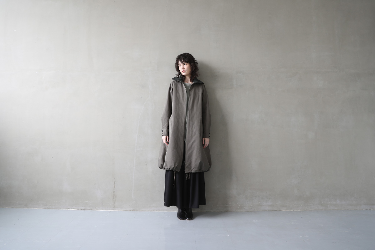 Mochi モチ finx gabardine coat [dark moss green]
