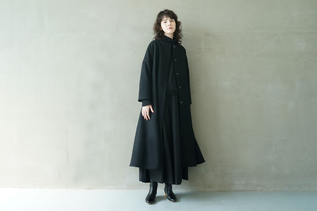 Mochi モチ a-line coat [black]