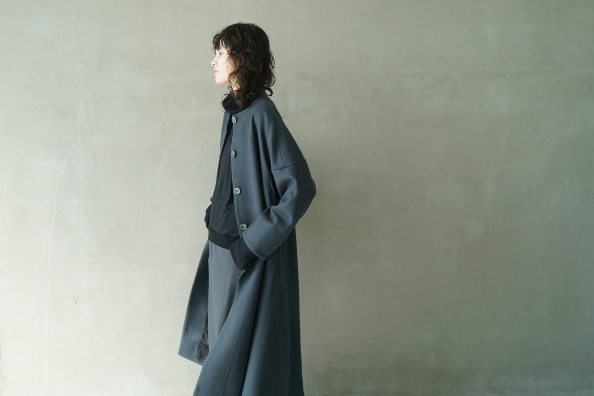 Mochi モチ a-line coat [dark moss grey]