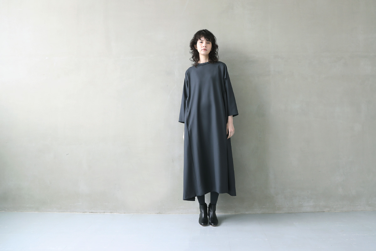 Mochi モチ trapeze dress  [dark moss grey]