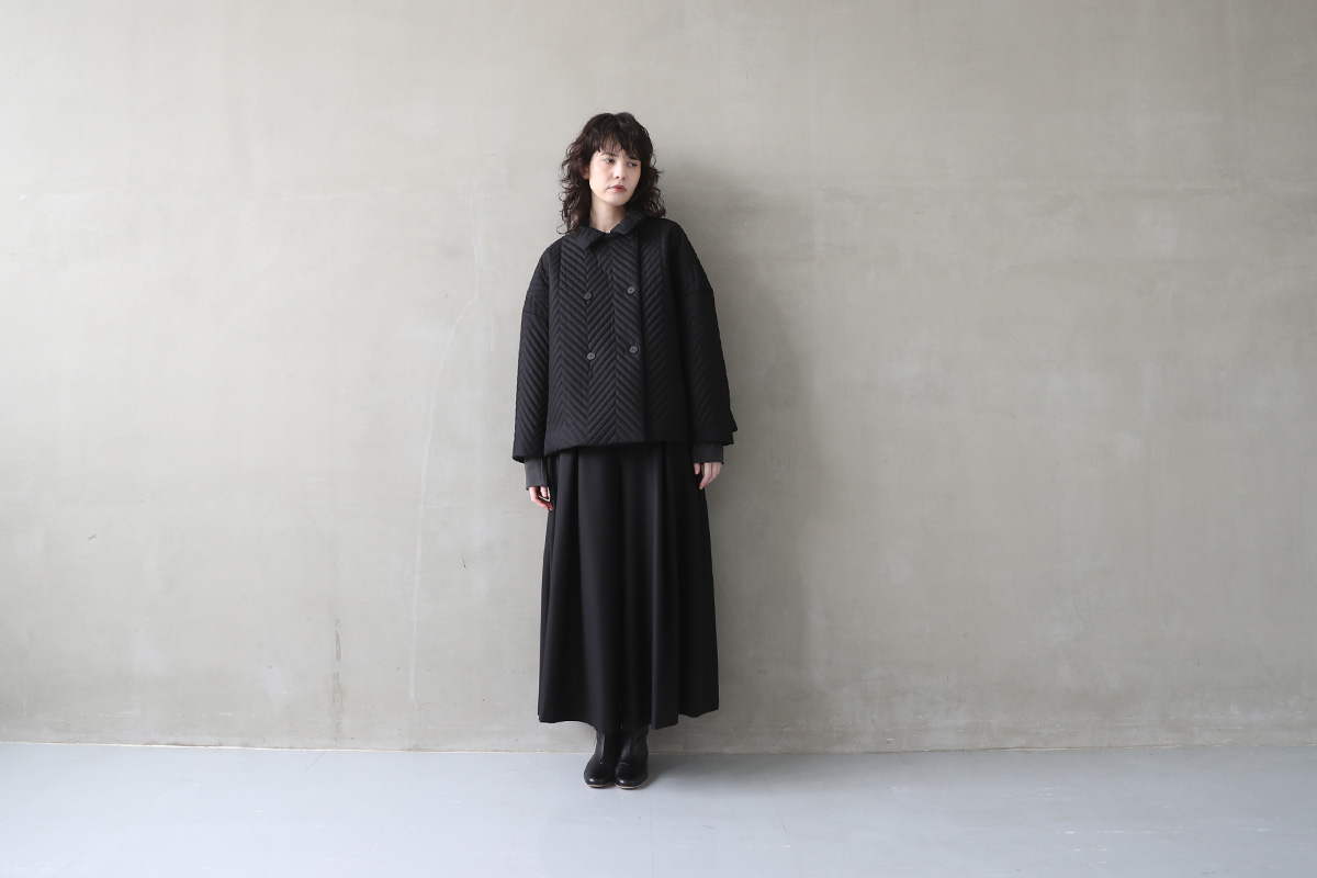 Mochi モチ quilted jacket  [black]