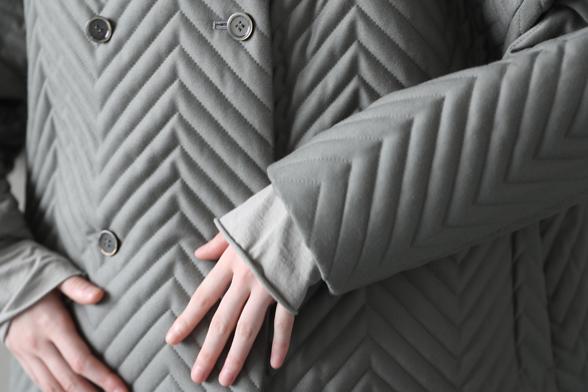 Mochi モチ quilted jacket  [off beige]