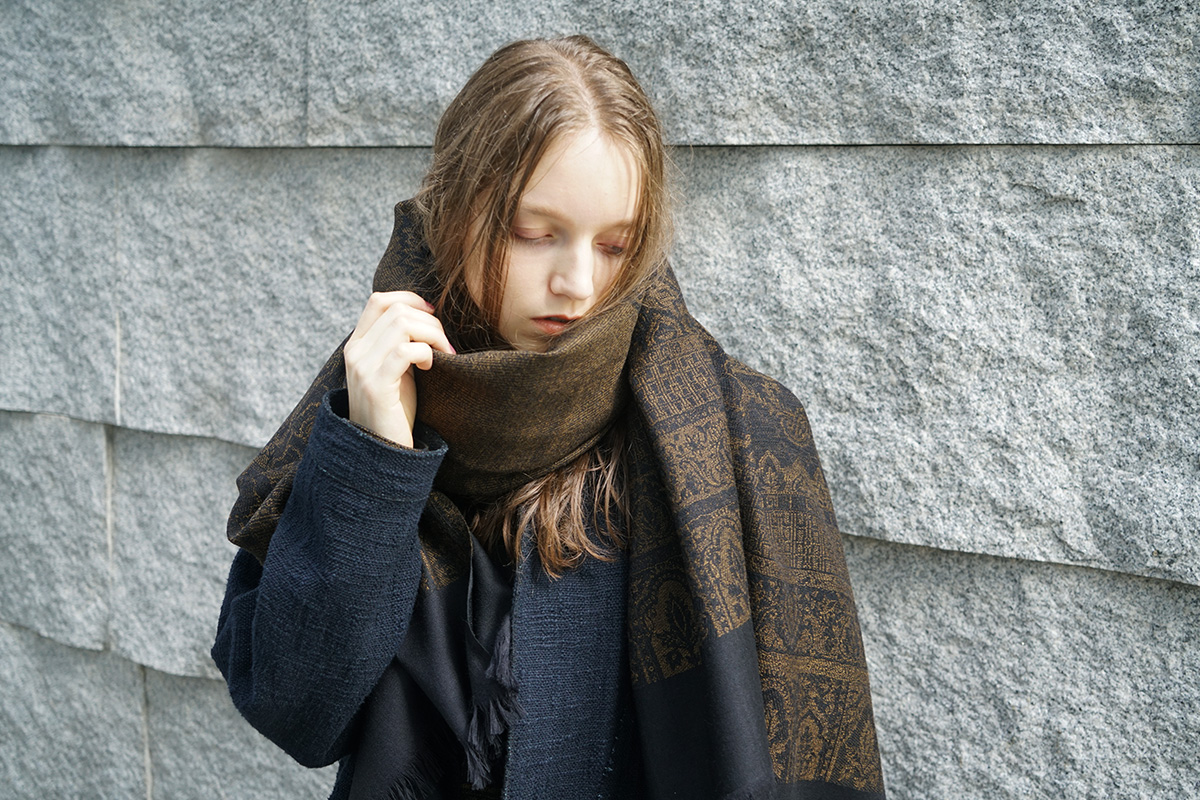 YANTOR  Paisley Jacquard Wool Stole GRAY