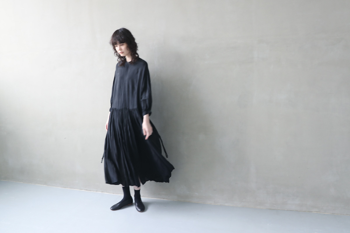doropped-torso dress/suzuki takayuki