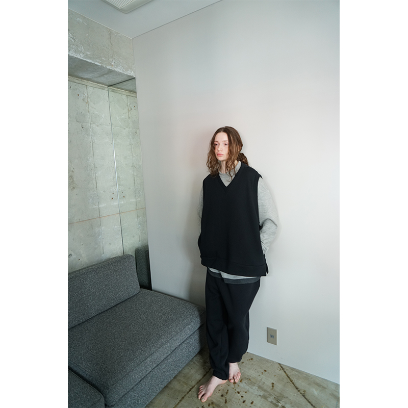 VU ヴウ v vest cottonwool [BLACK] vum-kn01