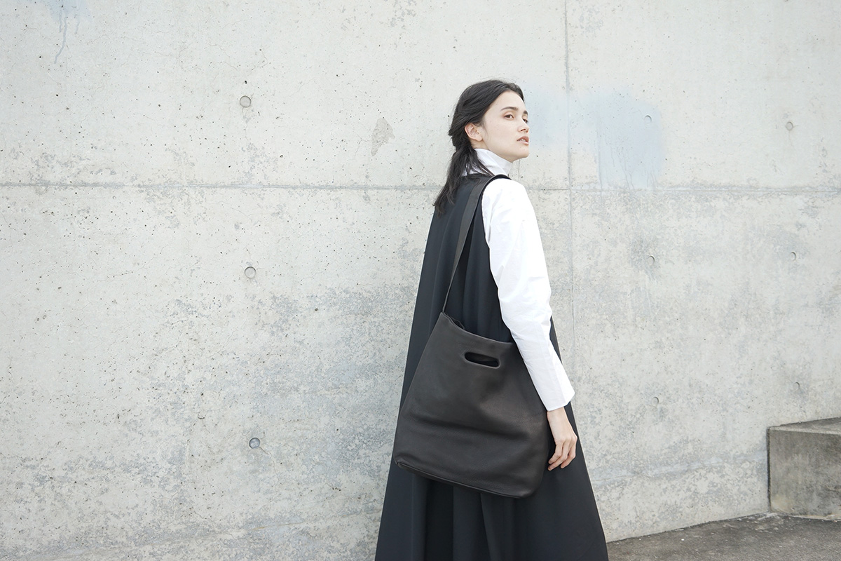 Aeta アエタDA04 SHOULDER TOTE M[BLACK]Aeta 最新のバッグなど革