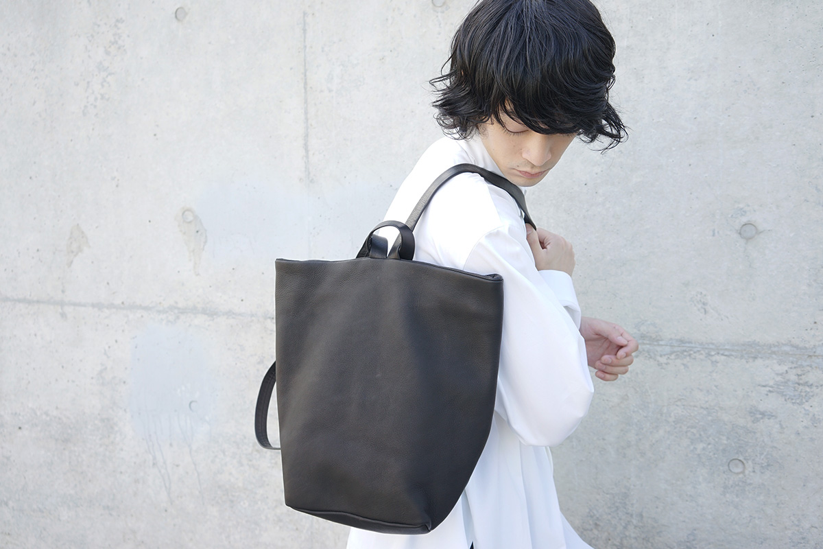 Aeta アエタDA09 RUCKSACK M[BLACK]Aeta 最新のバッグなど革アイテムを