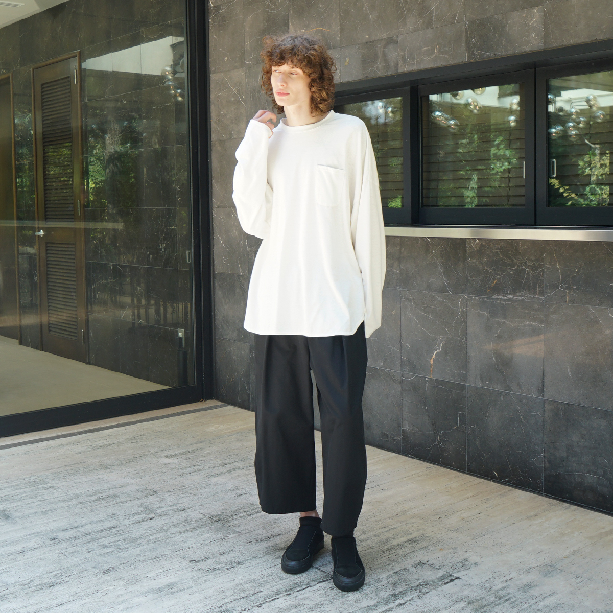 VU / ヴウ tuck wide cropped pants finx cotton [BLACK] vu-pnt-012