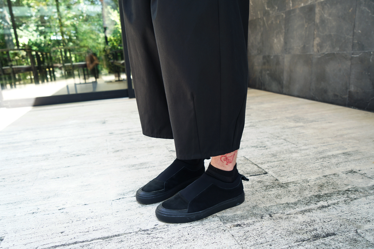 VU / ヴウ tuck wide cropped pants finx cotton [BLACK] vu-pnt-012