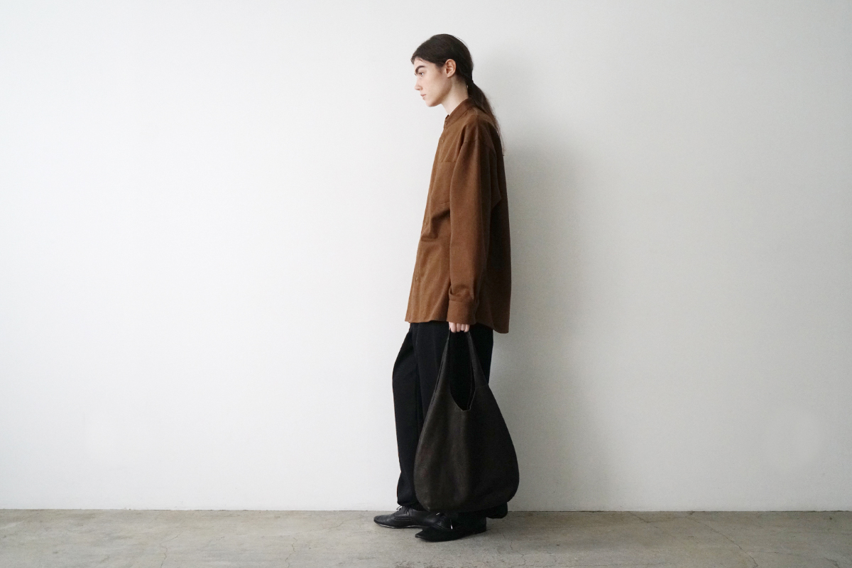 VUm PRODUCT B15 sash bag deer leather / dark brown