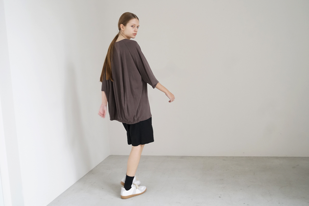 VUm ヴウエム スビンバルーンTシャツ グレージュ｜スビンコットン