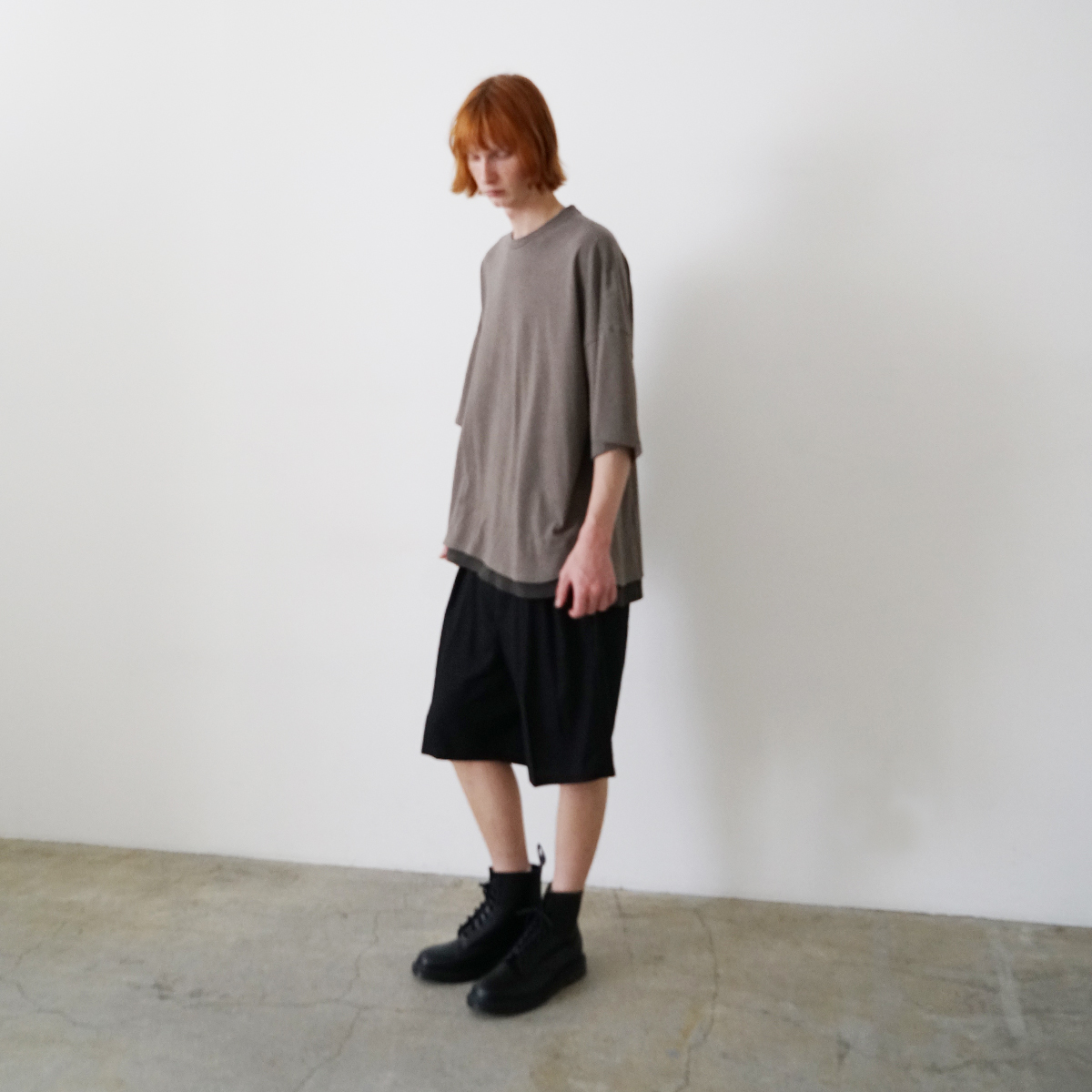 VUm テーラーショートパンツ シルクリネン ブラック 着用スタイリング