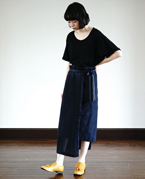 ohta.navy wrapskirt