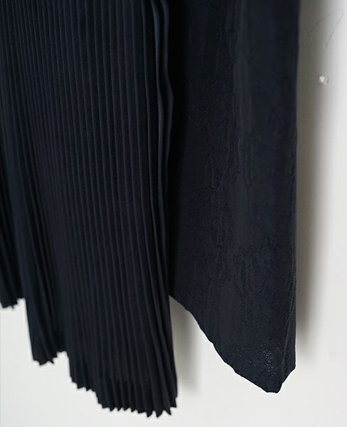 ohta.navy wrapskirt