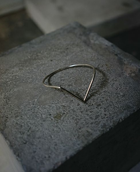 ANOTHERFEATHER.DART BANGLE