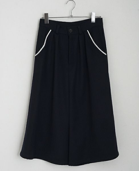 JUN OKAMOTO.[P-33074]壊れた時計をこっそり隠しているパンツ