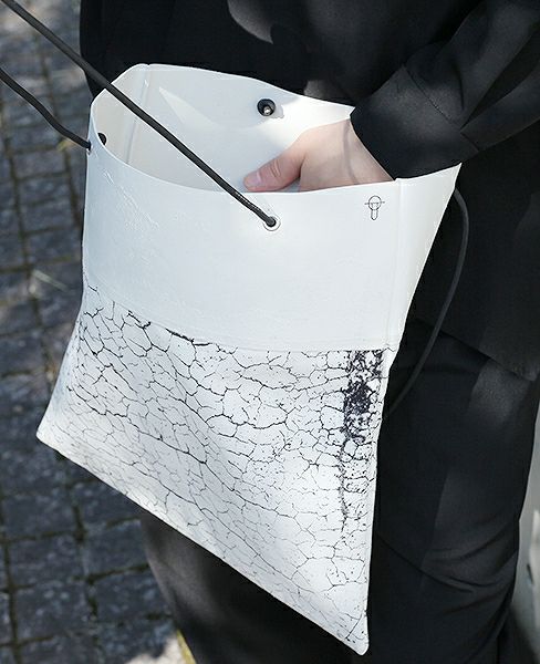 KAGARI YUSUKE.壁布トート[東京/東神田]