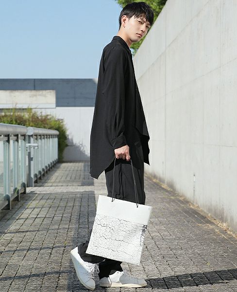 KAGARI YUSUKE.壁布トート[東京/東神田]