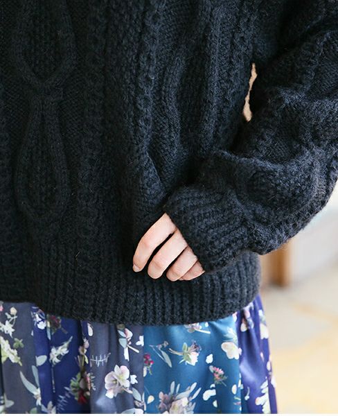 JUN OKAMOTO.アイルランドの馬の蹄みたいなニット