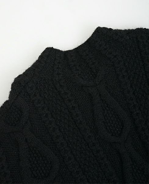 JUN OKAMOTO.アイルランドの馬の蹄みたいなニット