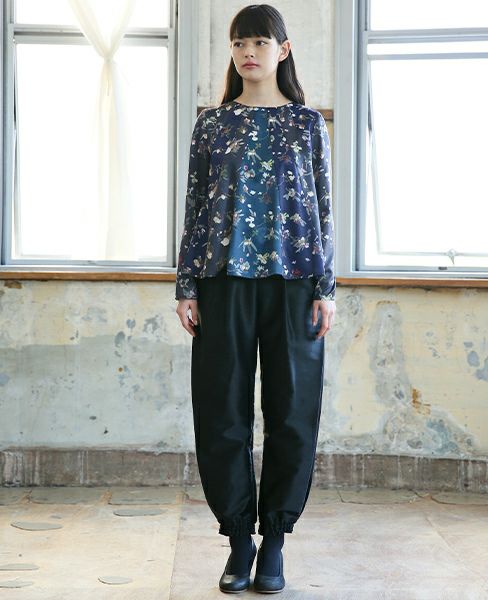 JUN OKAMOTO.小さなブーケで出来たお気に入りのブラウス
