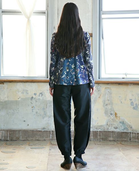 JUN OKAMOTO.小さなブーケで出来たお気に入りのブラウス