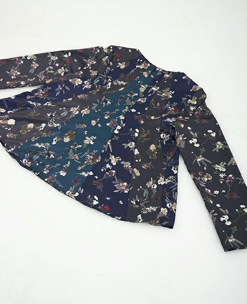 JUN OKAMOTO.小さなブーケで出来たお気に入りのブラウス